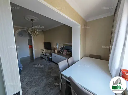 Satılır 3 otaqlı köhnə tikili 70 m²