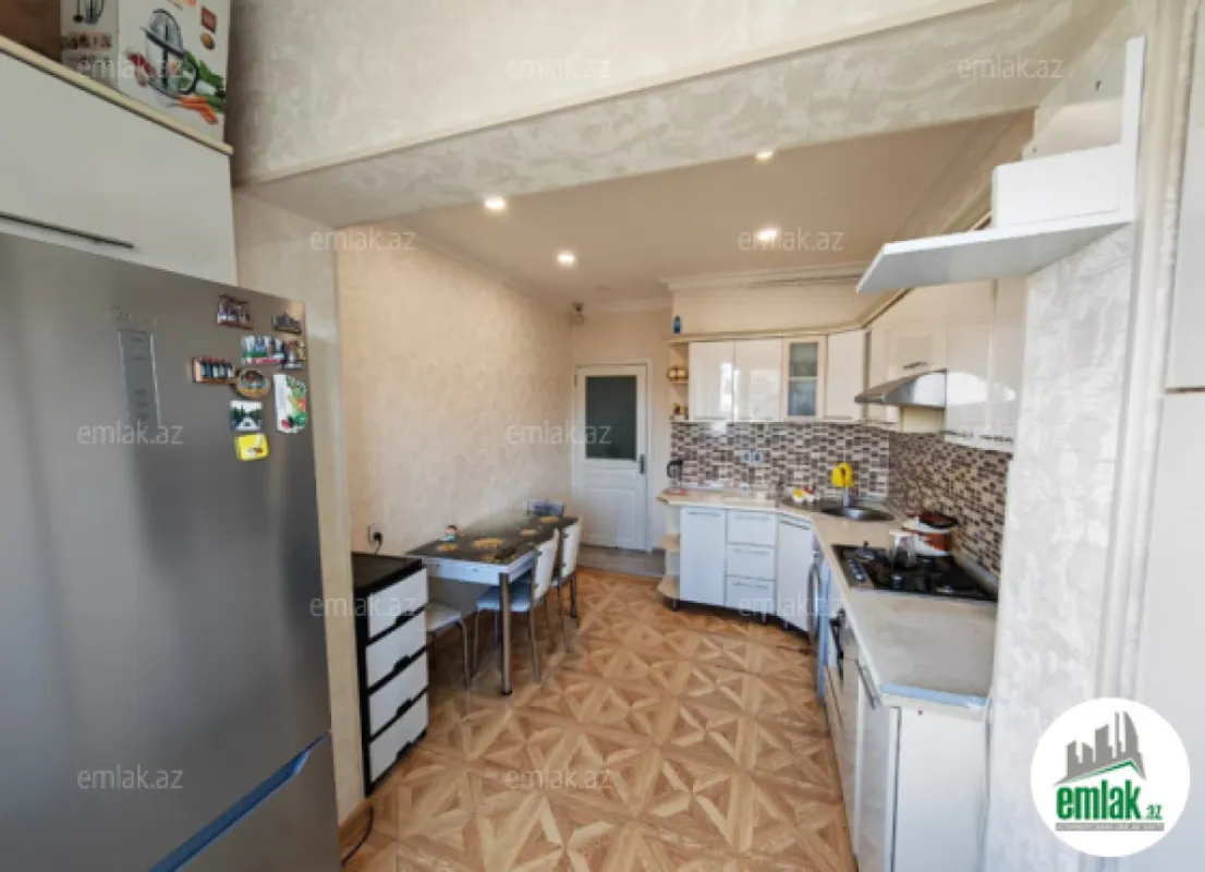 Satılır 3 otaqlı köhnə tikili 70 m²