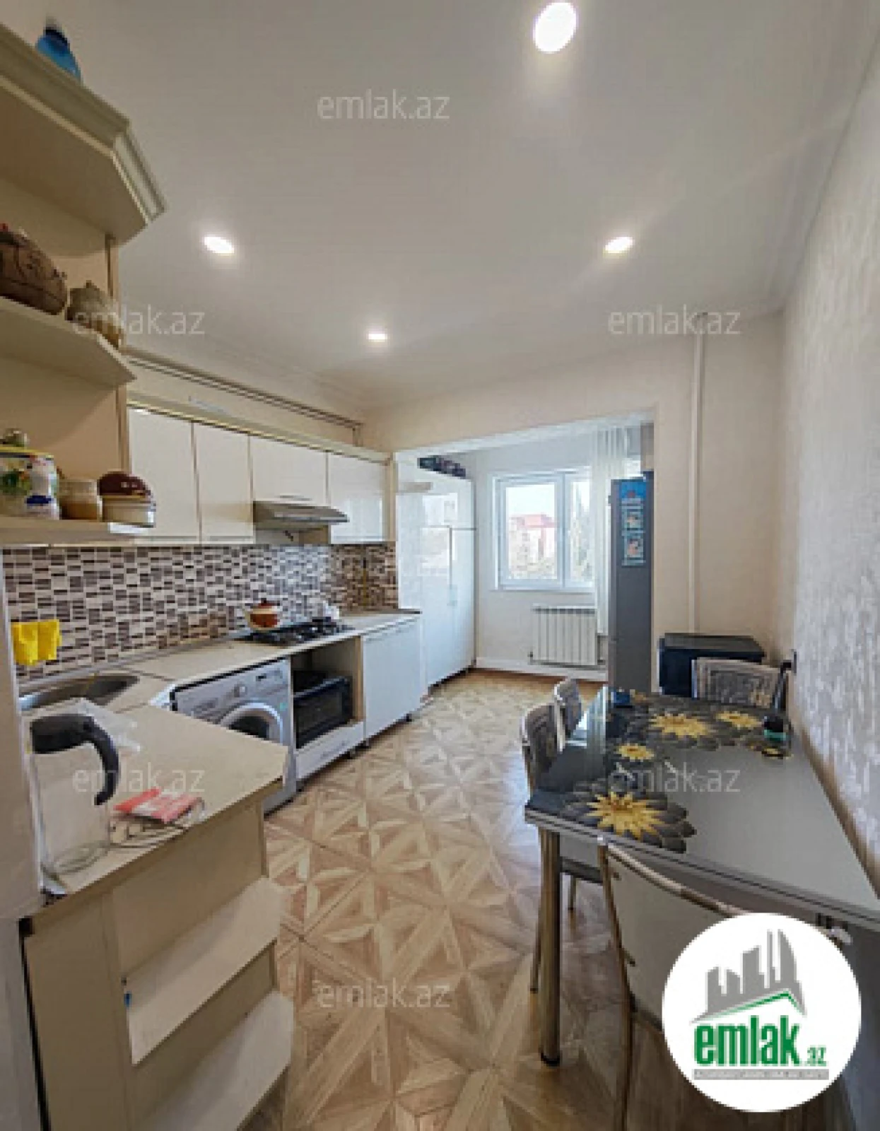 Satılır 3 otaqlı köhnə tikili 70 m²