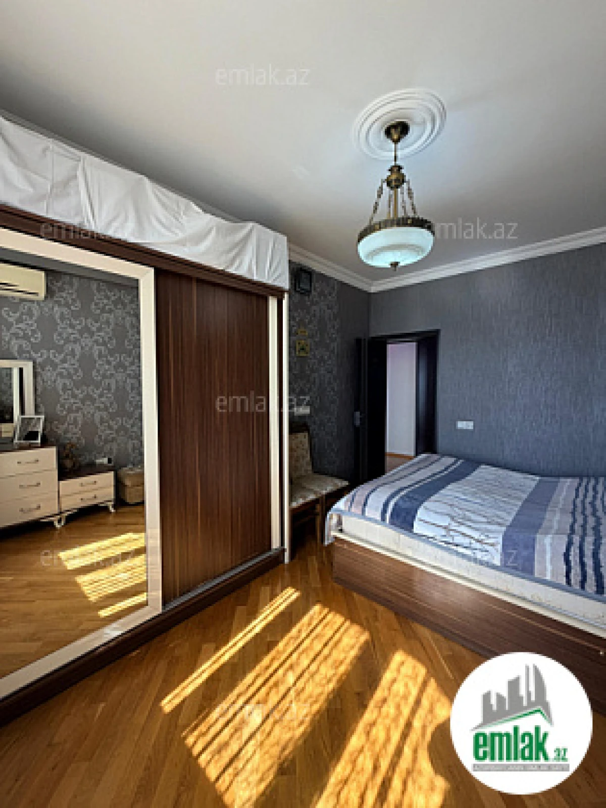 Satılır 3 otaqlı yeni tikili 90 m²