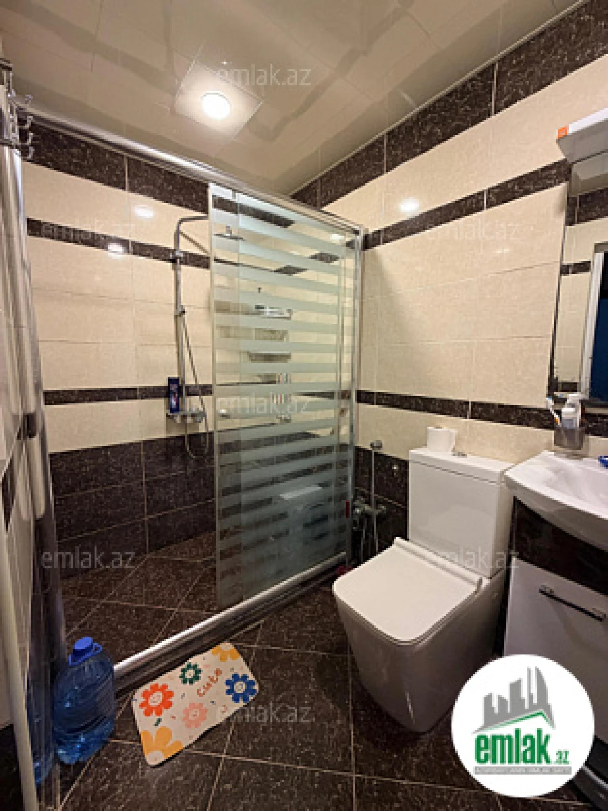 Satılır 2 otaqlı yeni tikili 65 m²