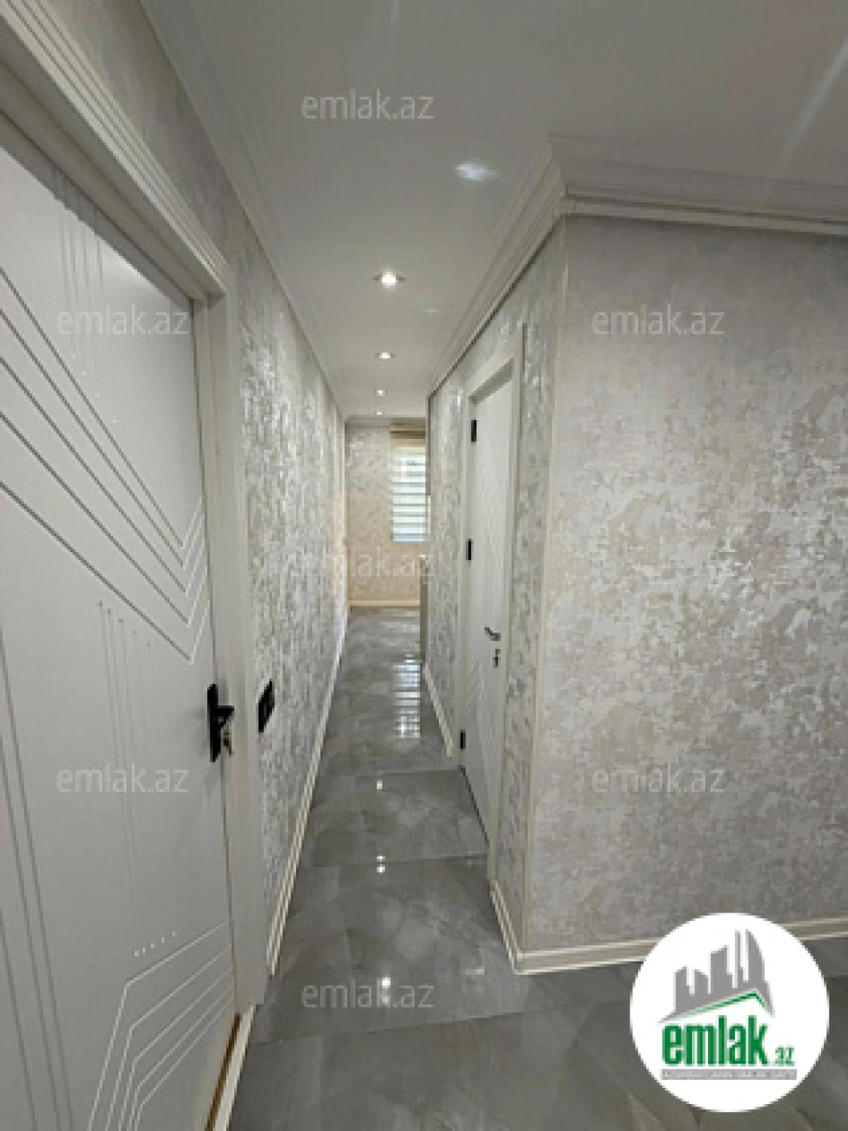 Satılır 3 otaqlı köhnə tikili 74 m²