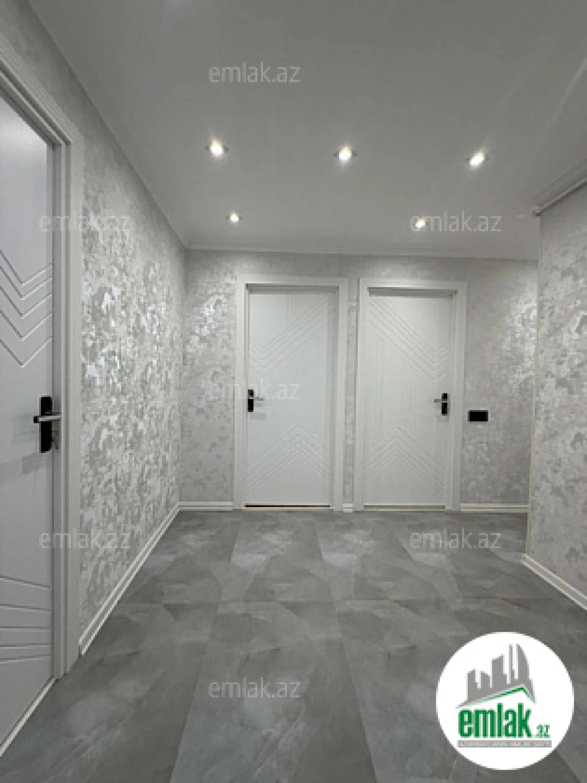 Satılır 3 otaqlı köhnə tikili 74 m²