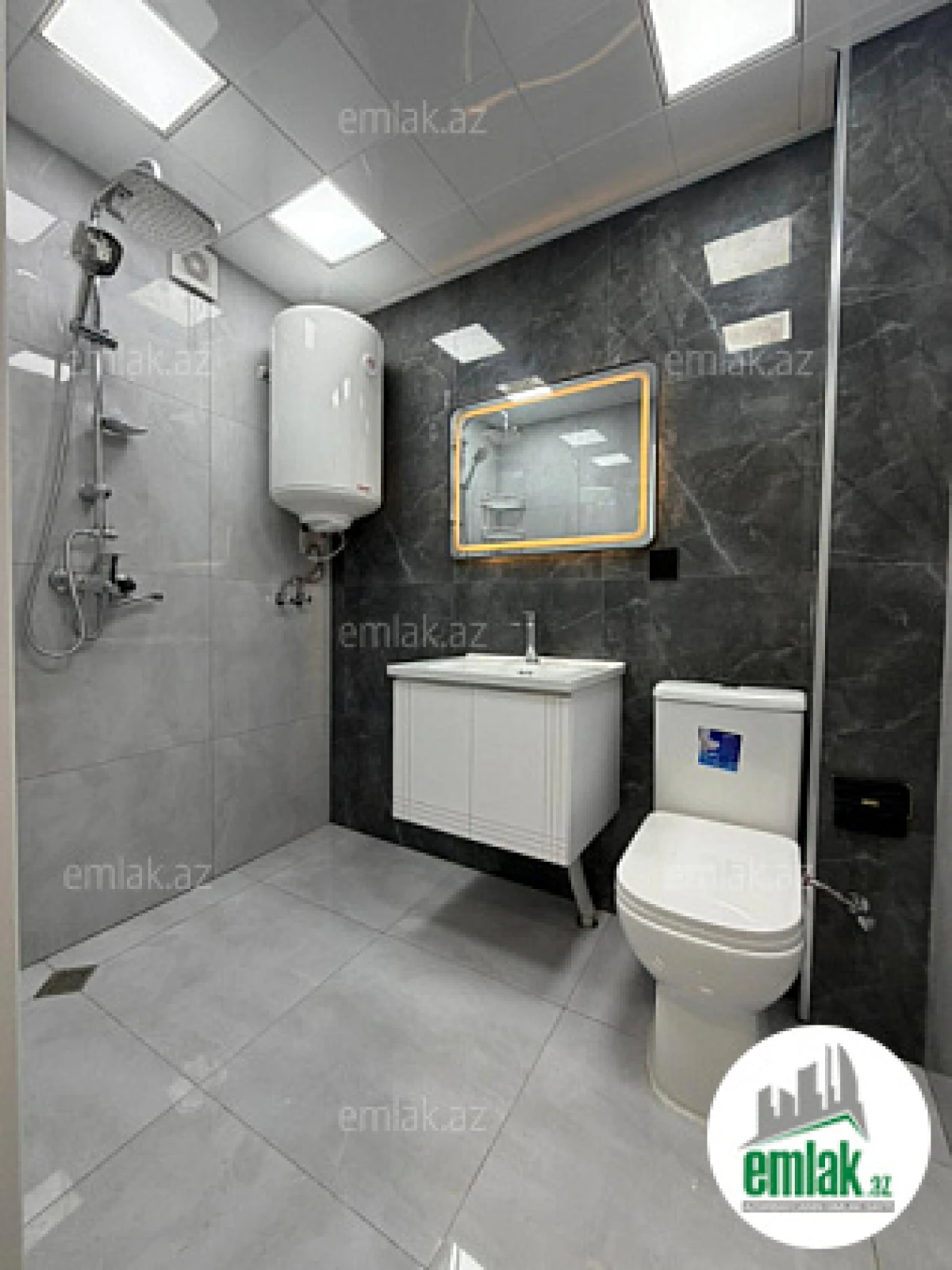 Satılır 3 otaqlı köhnə tikili 74 m²