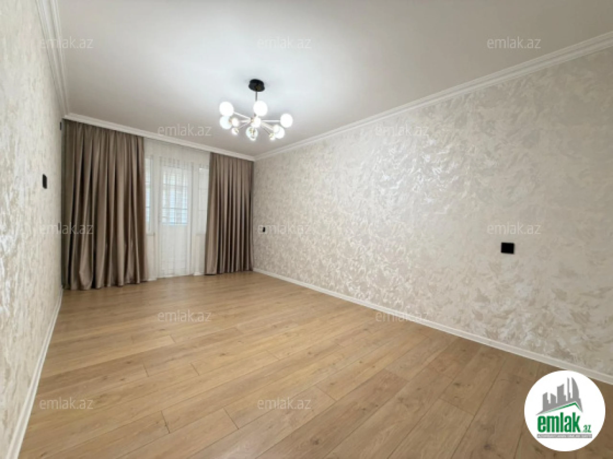 Satılır 3 otaqlı köhnə tikili 74 m²