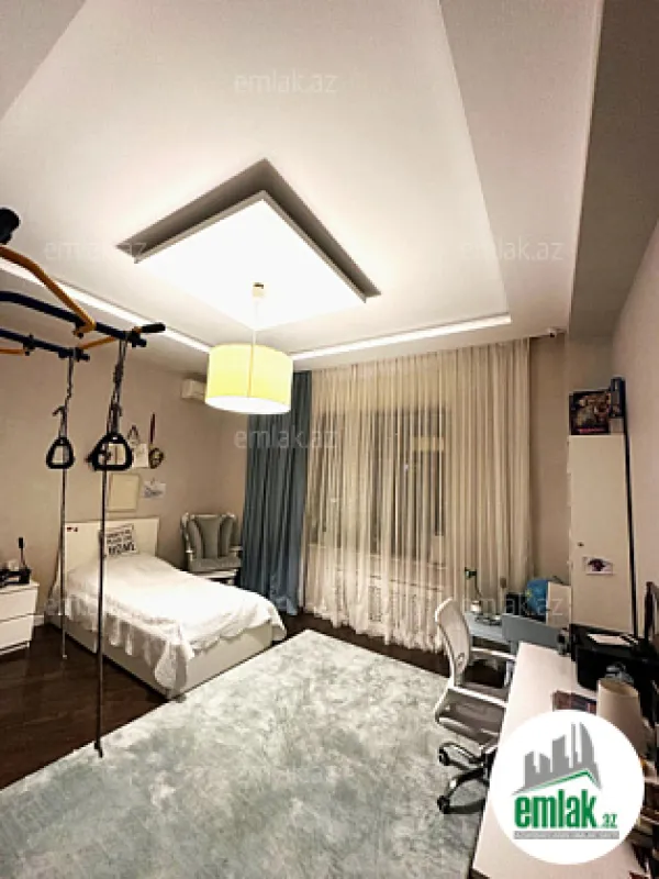 Satılır 4 otaqlı yeni tikili 202 m²