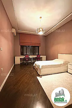 Satılır 4 otaqlı yeni tikili 202 m²