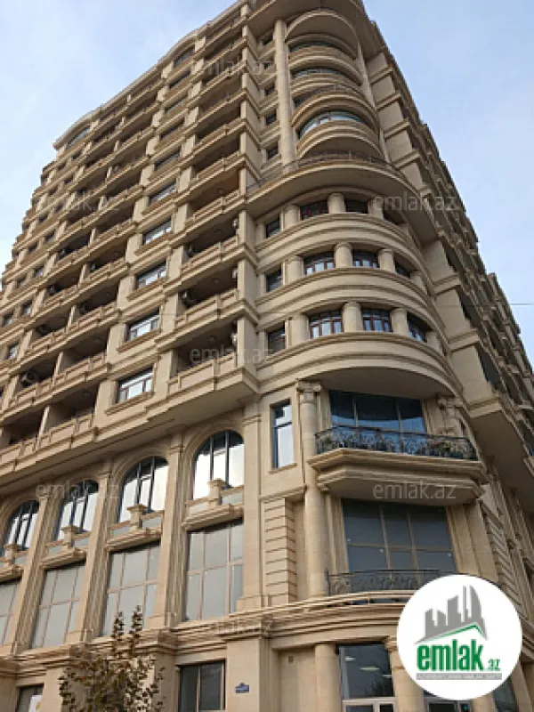 Satılır 4 otaqlı yeni tikili 202 m²