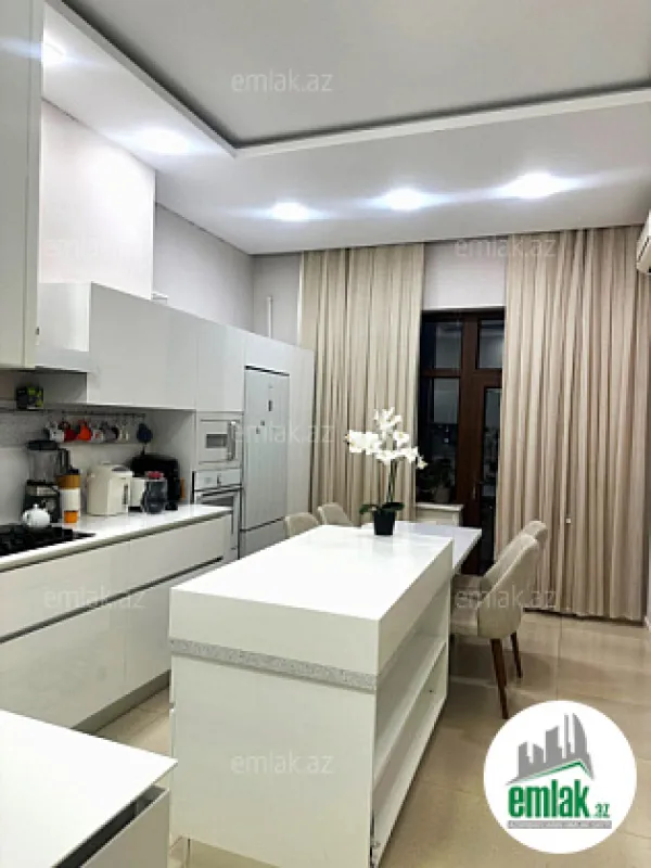 Satılır 4 otaqlı yeni tikili 202 m²