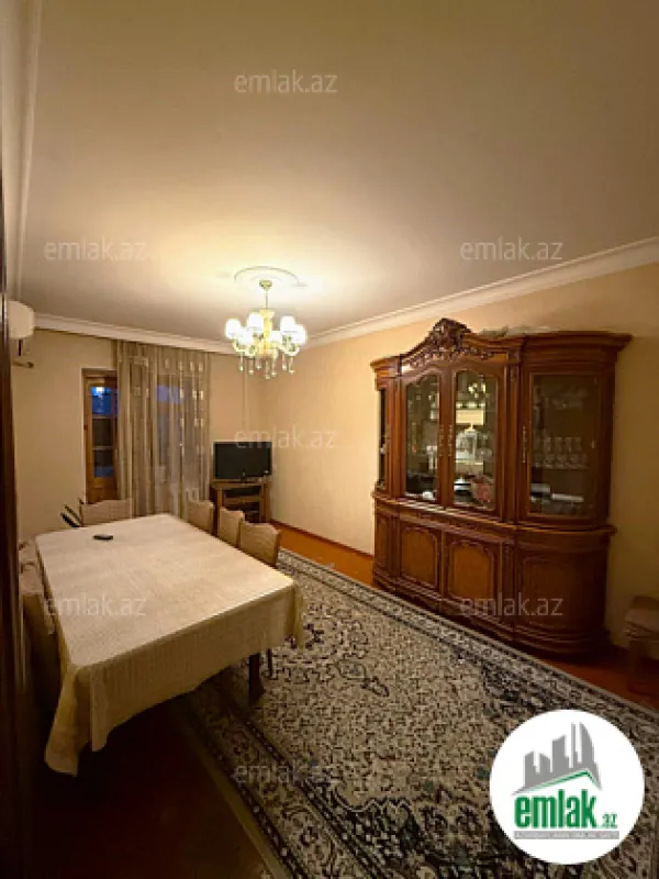 Satılır 4 otaqlı köhnə tikili 99 m²
