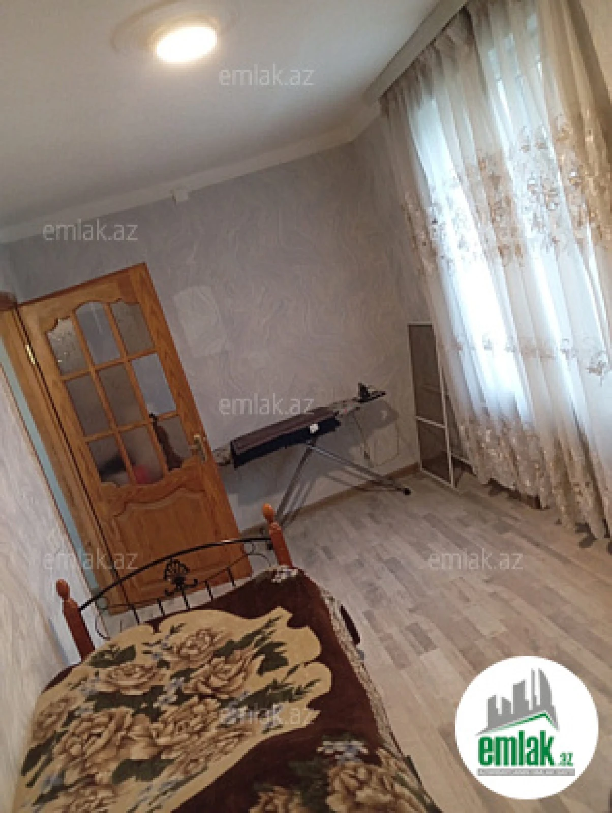 Satılır 2 otaqlı köhnə tikili 50 m²