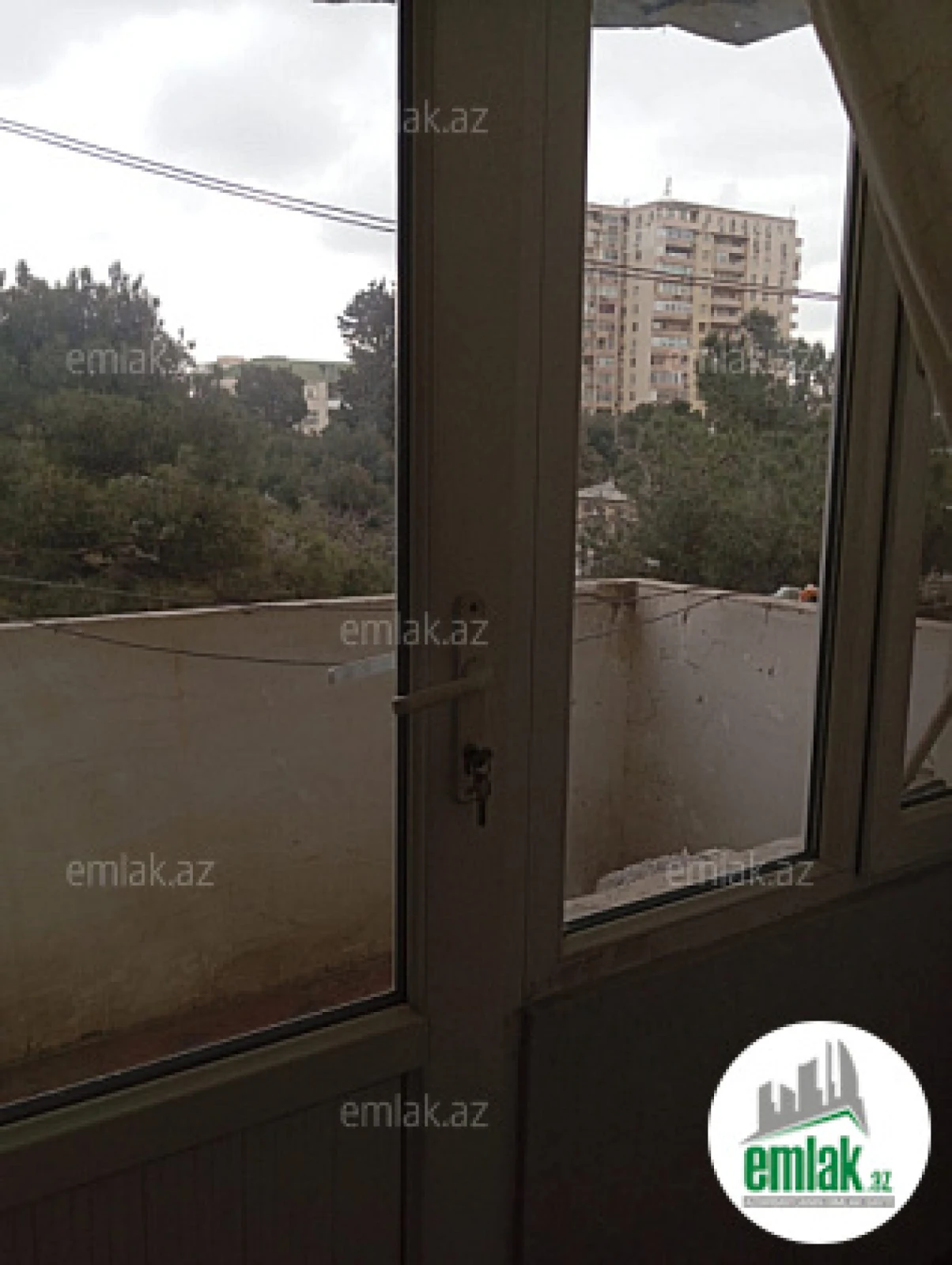 Satılır 2 otaqlı köhnə tikili 50 m²