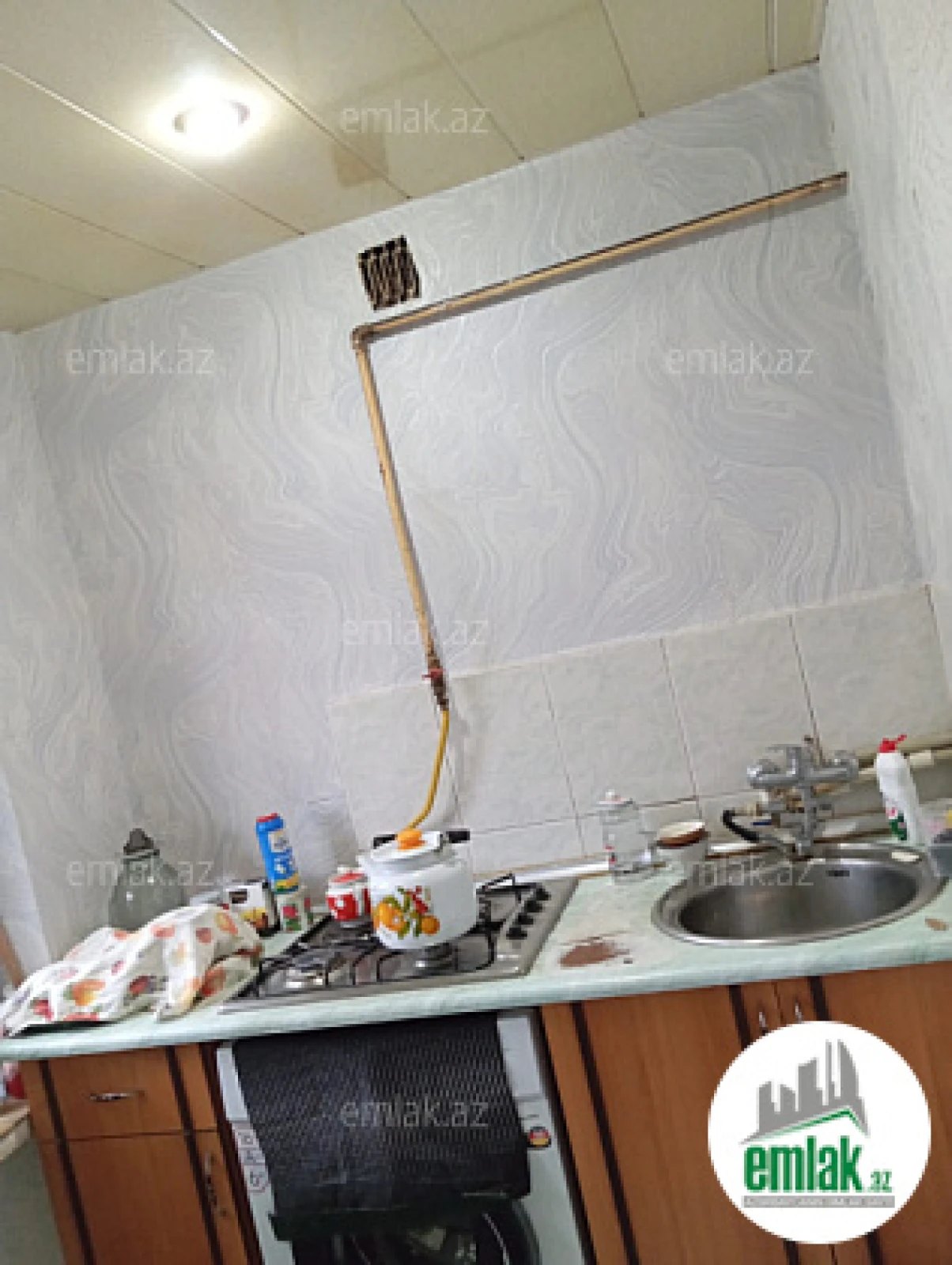 Satılır 2 otaqlı köhnə tikili 50 m²