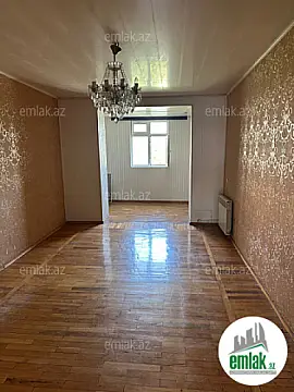 Satılır 2 otaqlı köhnə tikili 65 m²