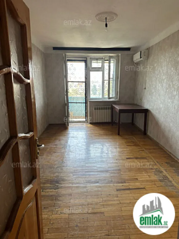 Satılır 2 otaqlı köhnə tikili 65 m²