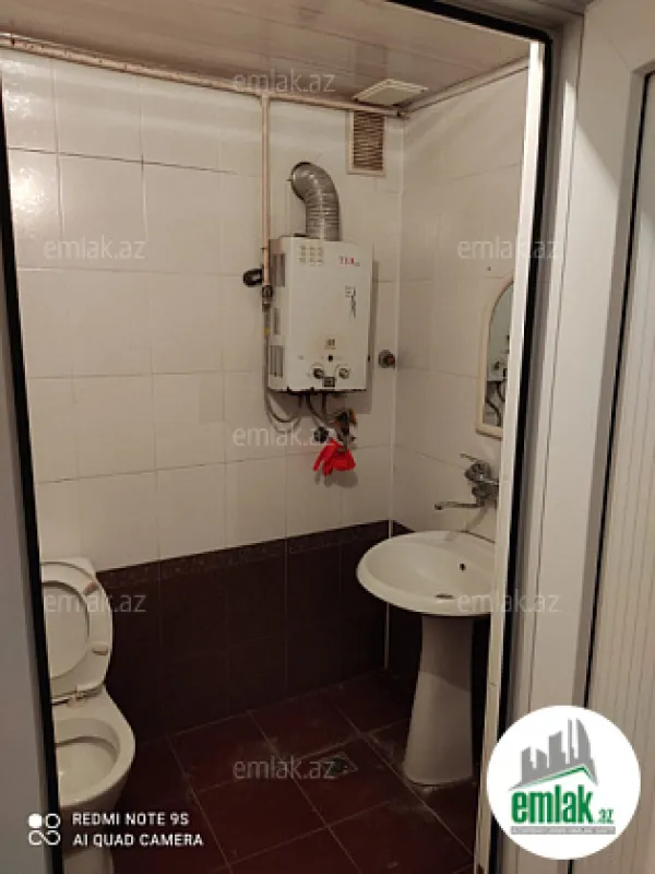 Satılır 2 otaqlı köhnə tikili 65 m²