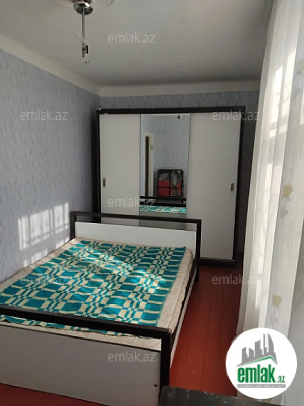 Satılır 2 otaqlı köhnə tikili 65 m²