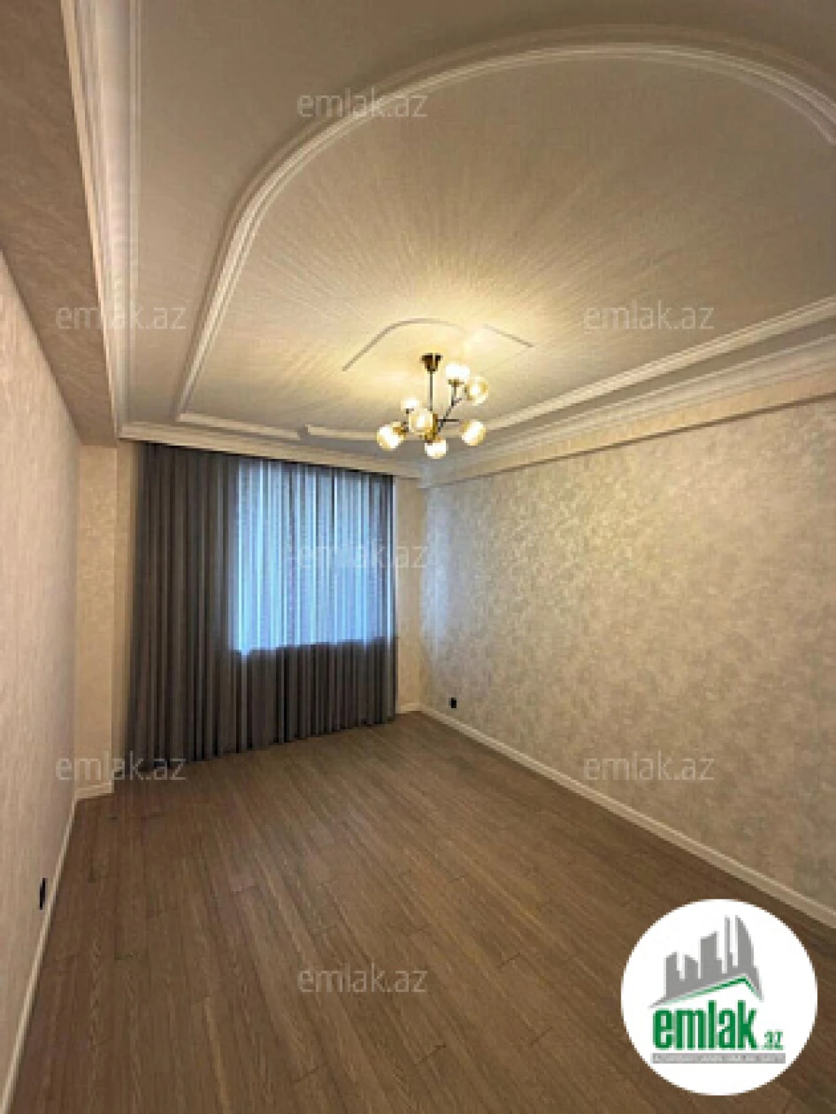 Satılır 3 otaqlı yeni tikili 120 m²
