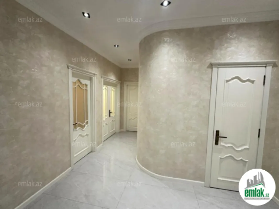 Satılır 3 otaqlı yeni tikili 120 m²