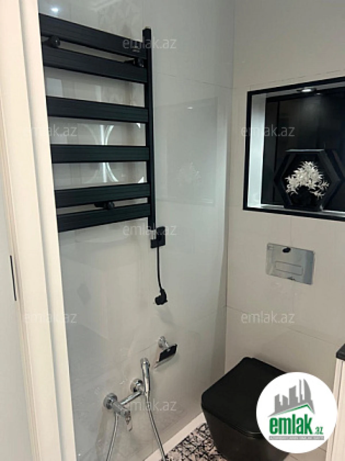 Satılır 2 otaqlı yeni tikili 60 m²