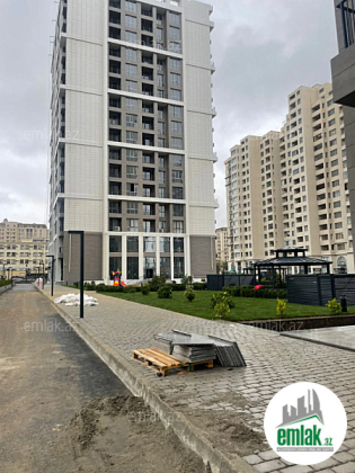Satılır 3 otaqlı yeni tikili 118 m²