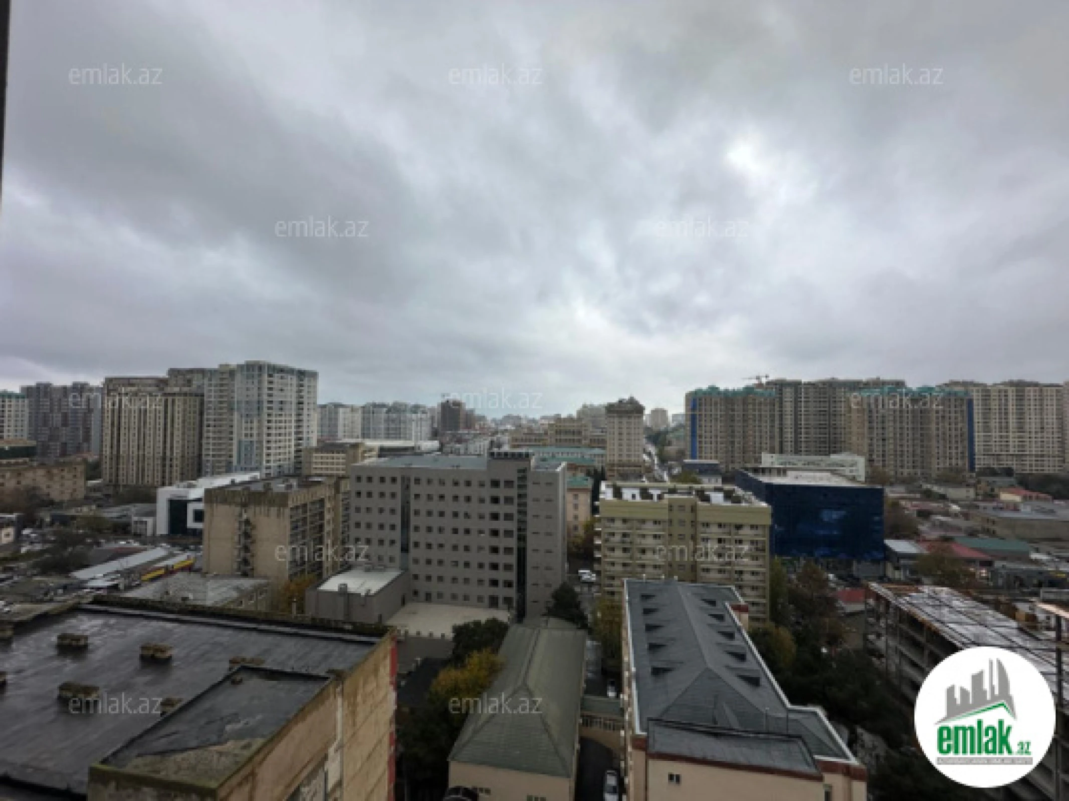 Satılır 4 otaqlı yeni tikili 140 m²