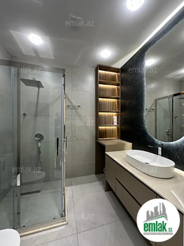 Satılır 4 otaqlı yeni tikili 140 m²