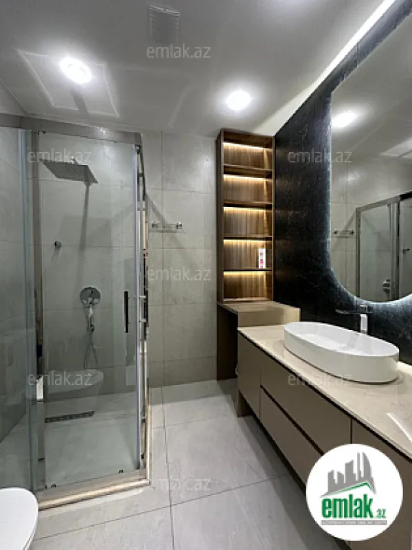 Satılır 4 otaqlı yeni tikili 140 m²