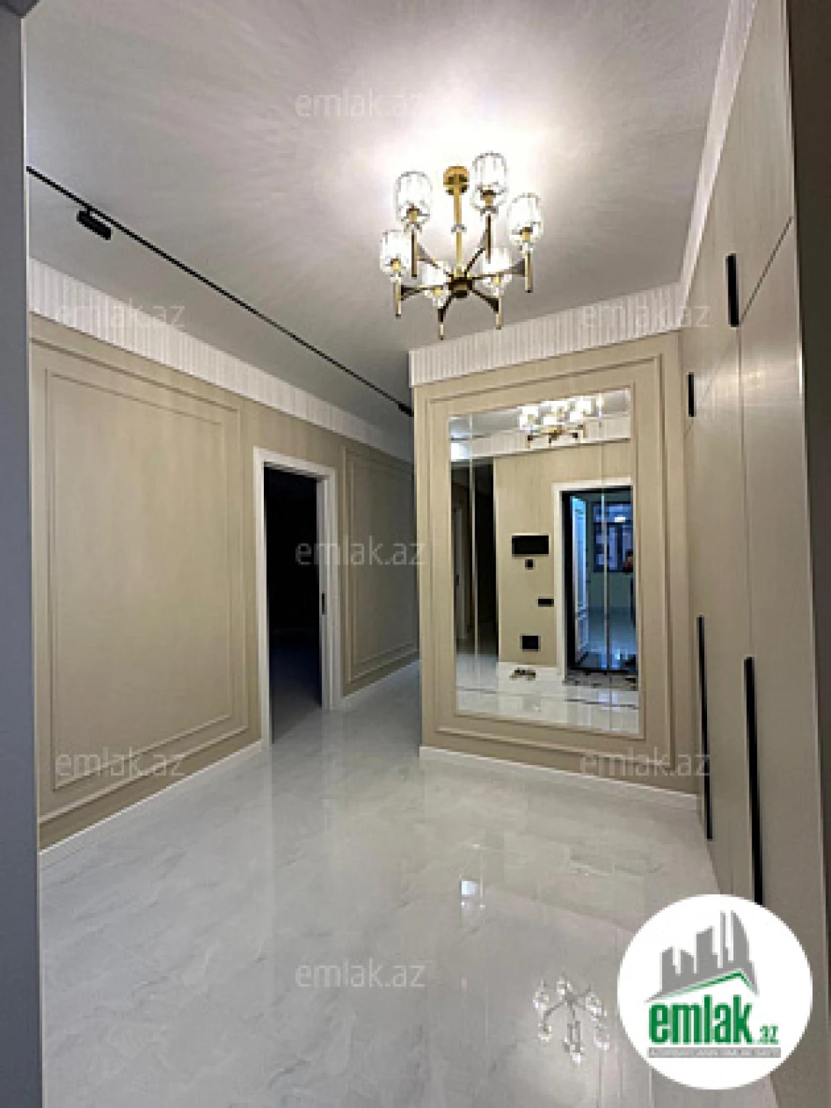 Satılır 4 otaqlı yeni tikili 140 m²