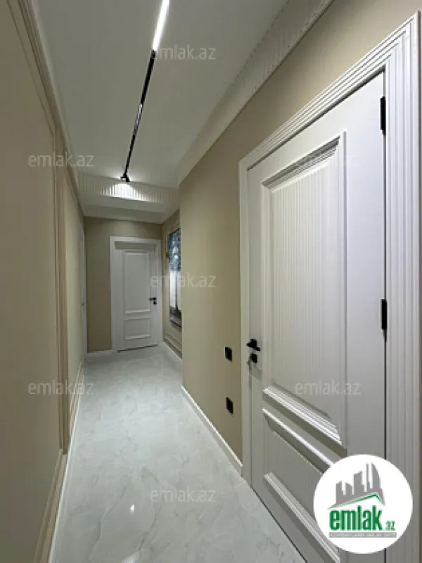 Satılır 4 otaqlı yeni tikili 140 m²