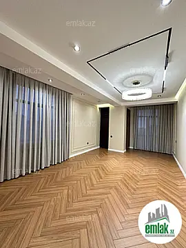 Satılır 4 otaqlı yeni tikili 140 m²