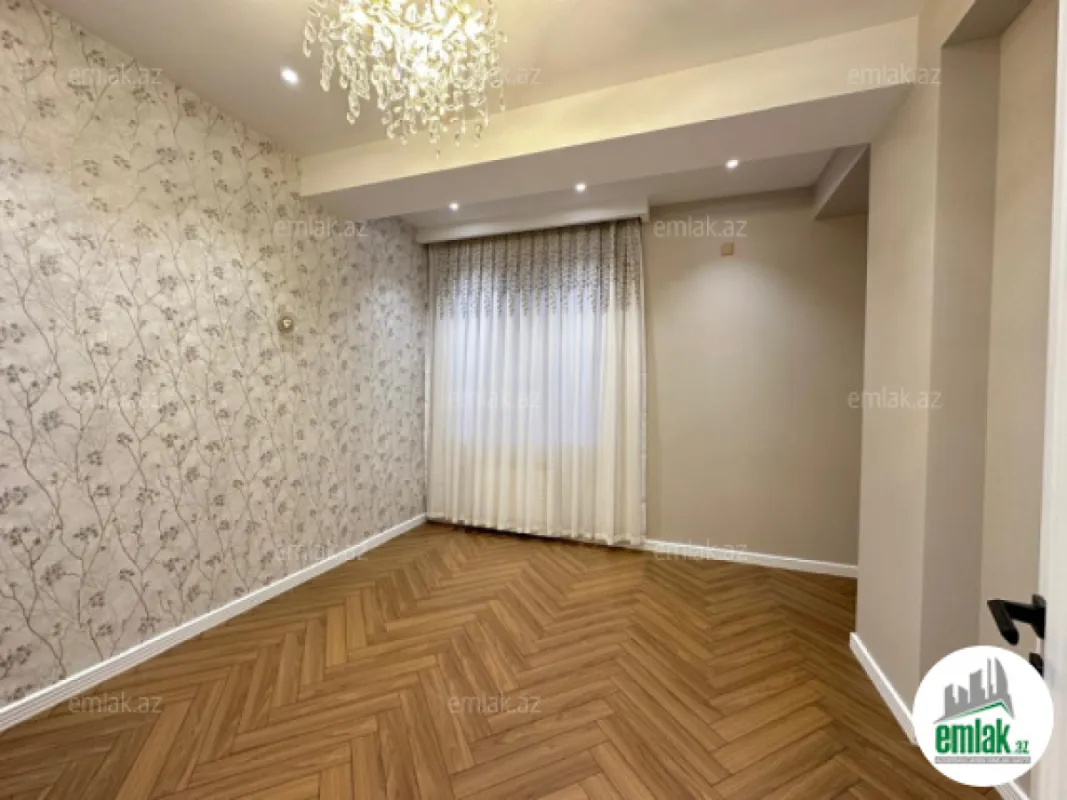 Satılır 4 otaqlı yeni tikili 140 m²