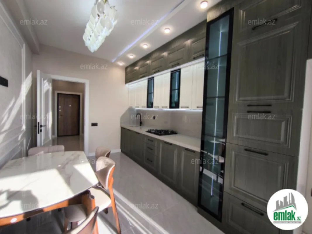 Satılır 3 otaqlı yeni tikili 105 m²