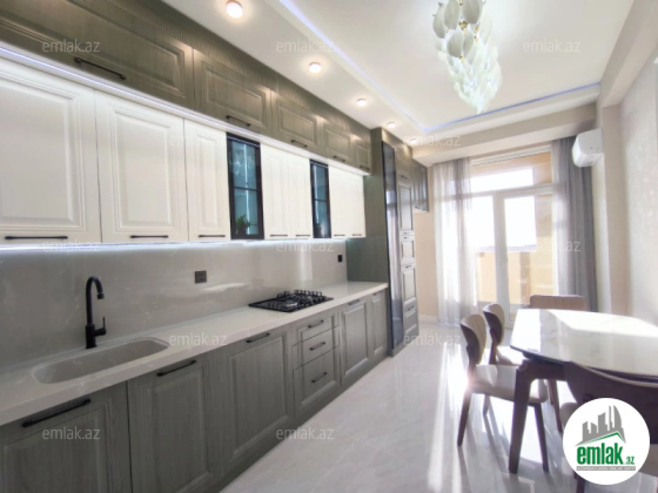 Satılır 3 otaqlı yeni tikili 105 m²