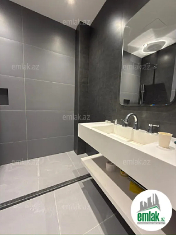 Satılır 2 otaqlı yeni tikili 75 m²