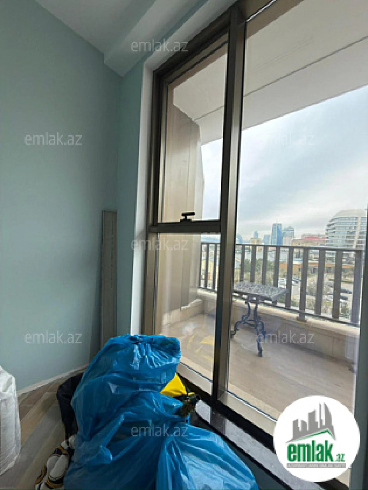 Satılır 2 otaqlı yeni tikili 75 m²