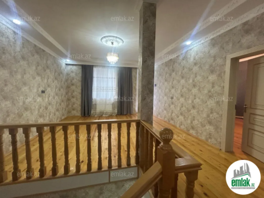 Satılır 5 otaqlı həyət evi 160 m²