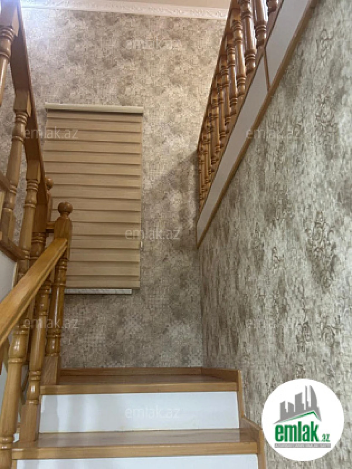 Satılır 5 otaqlı həyət evi 160 m²