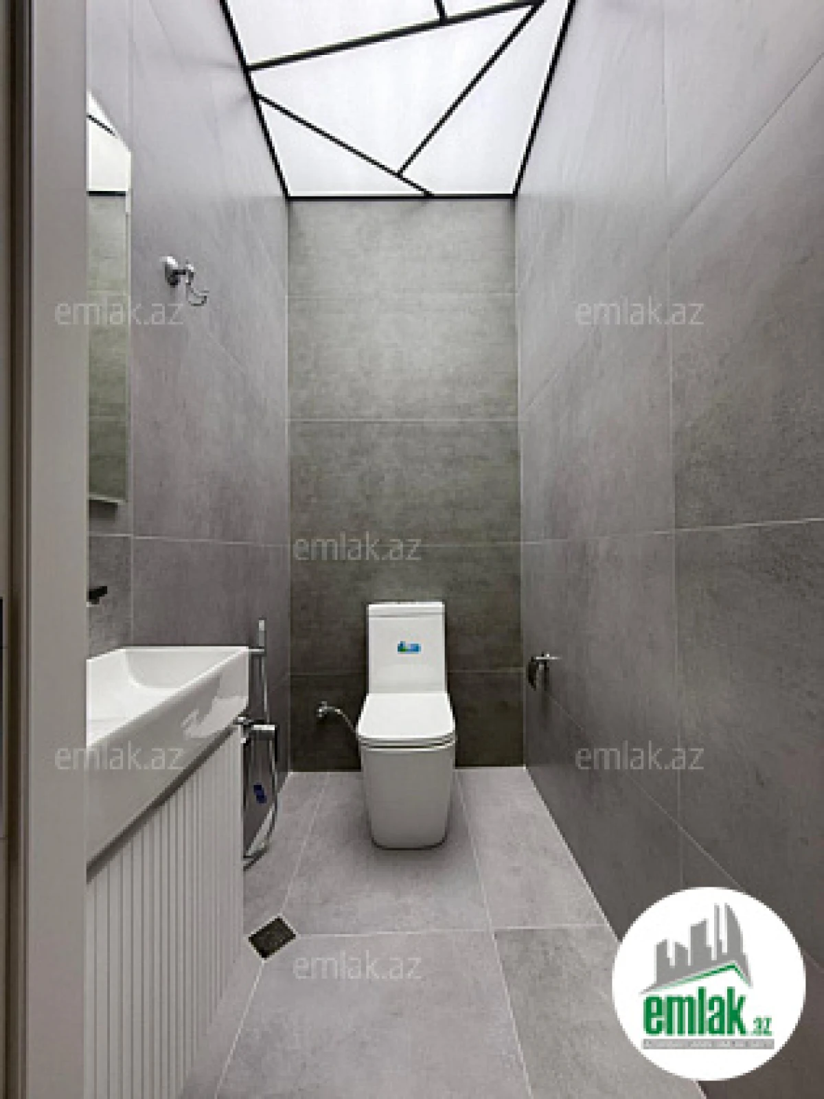 Satılır 3 otaqlı yeni tikili 105 m²