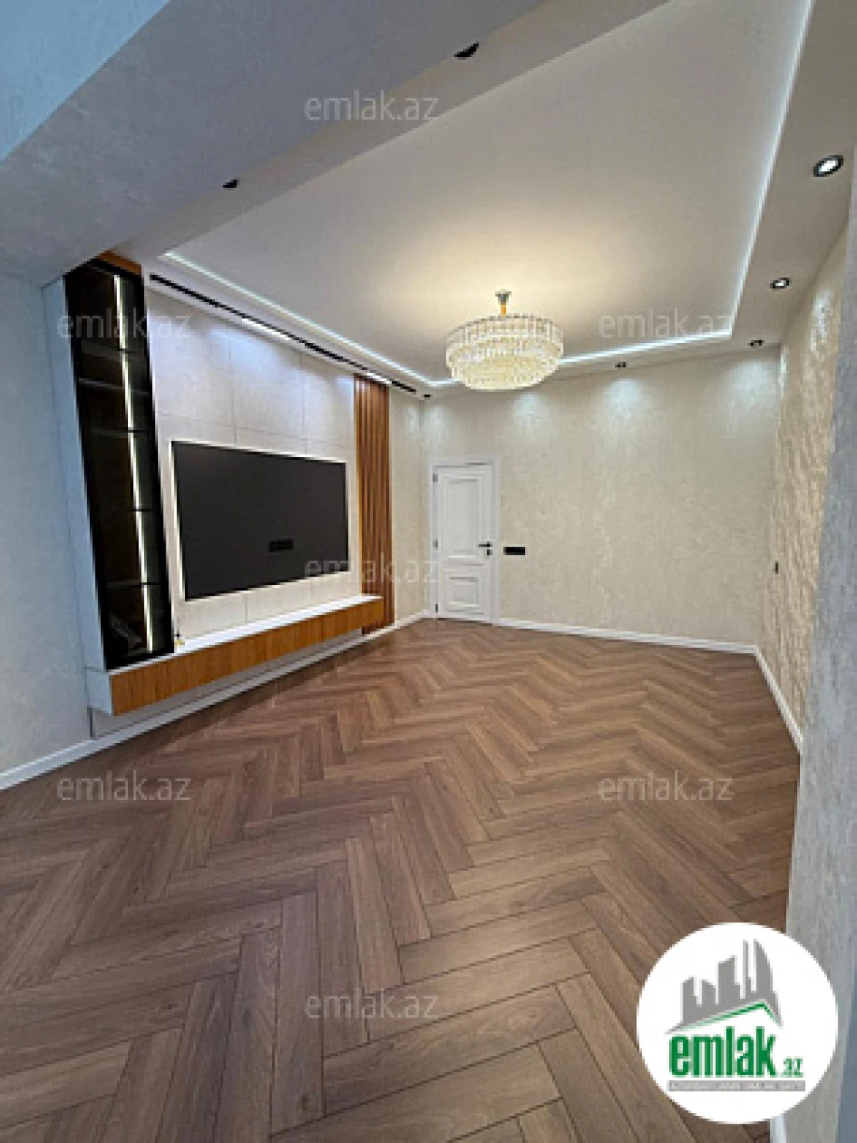 Satılır 3 otaqlı yeni tikili 105 m²