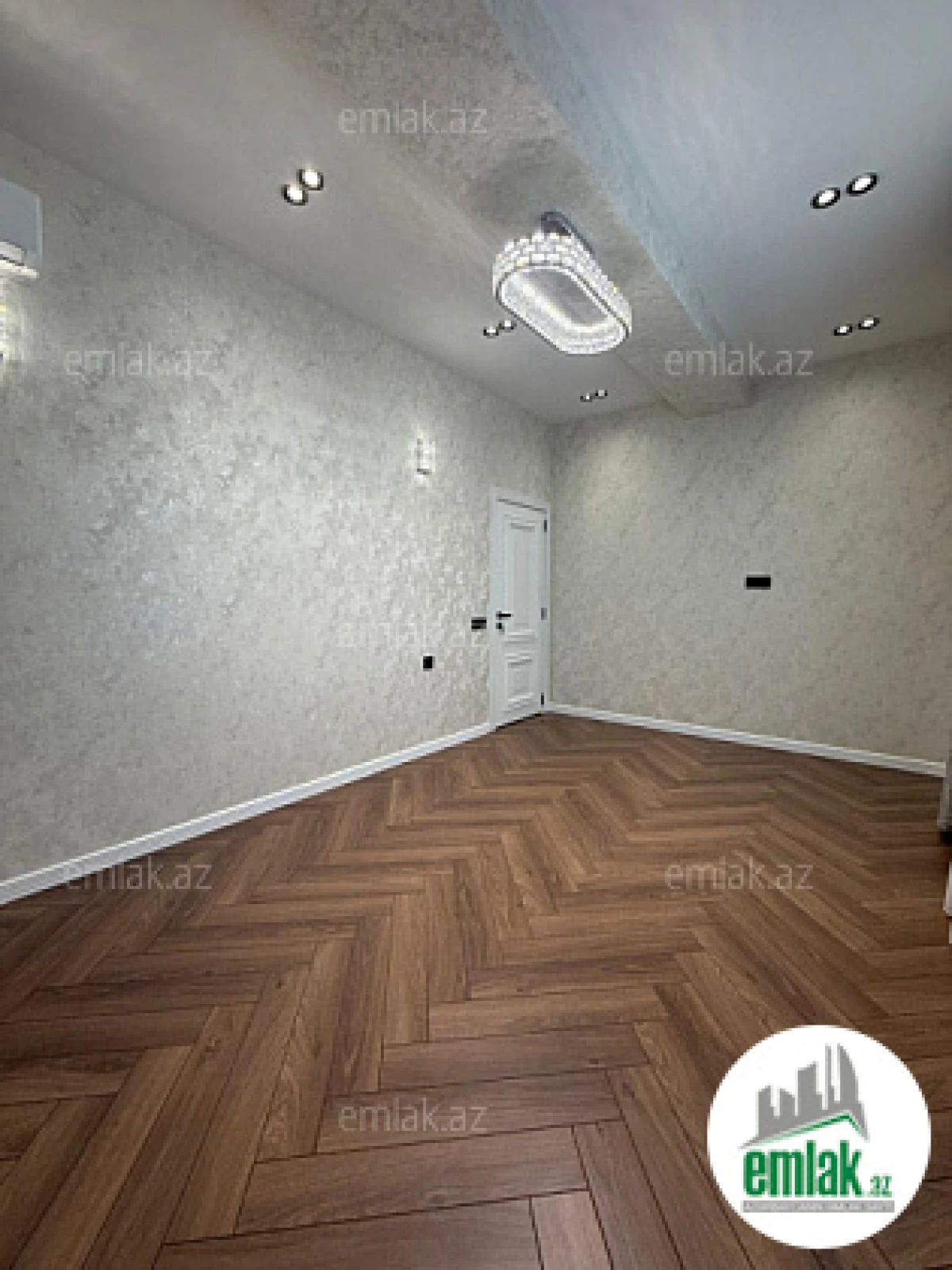 Satılır 3 otaqlı yeni tikili 105 m²