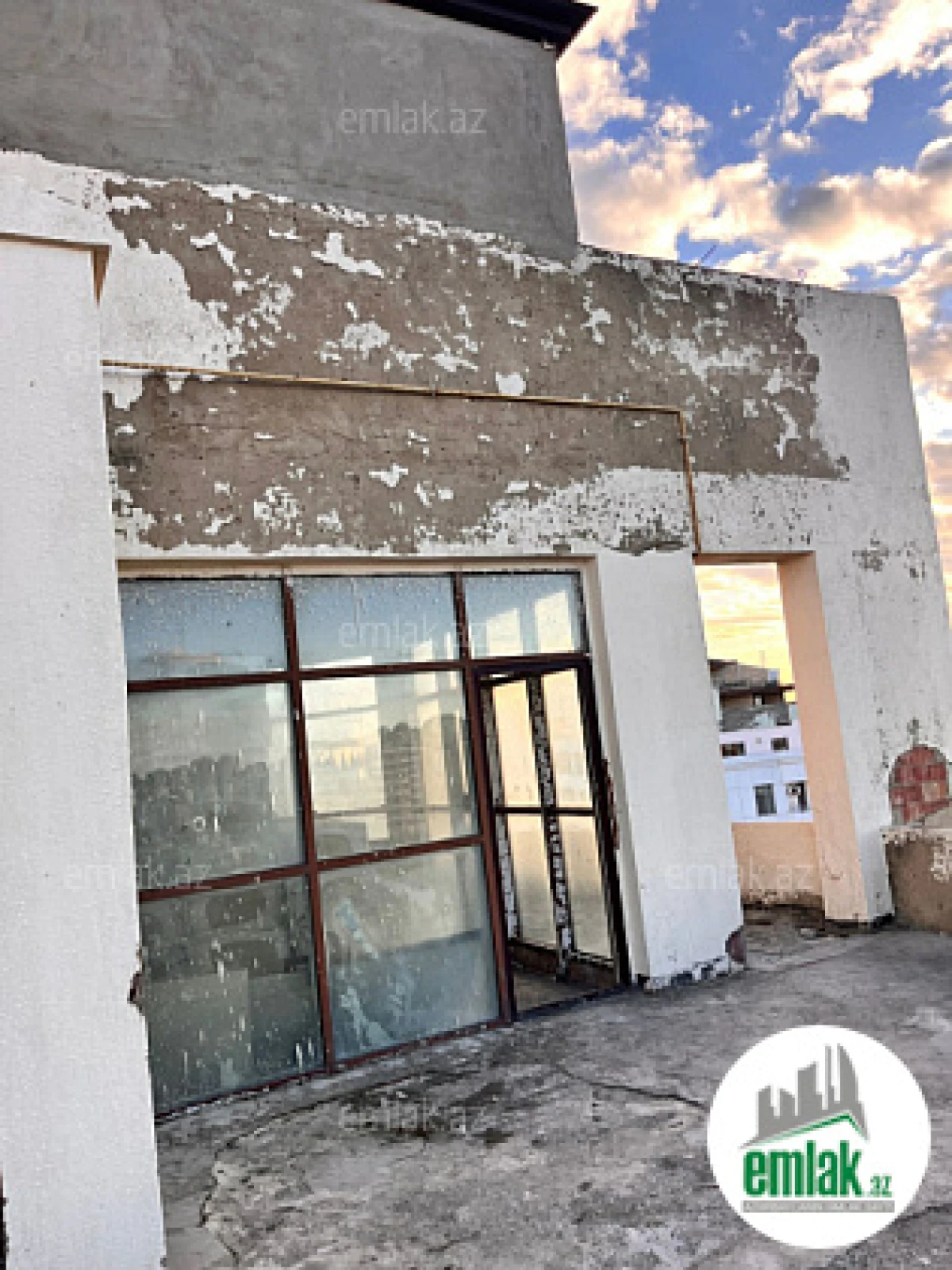 Satılır 4 otaqlı yeni tikili 210 m²