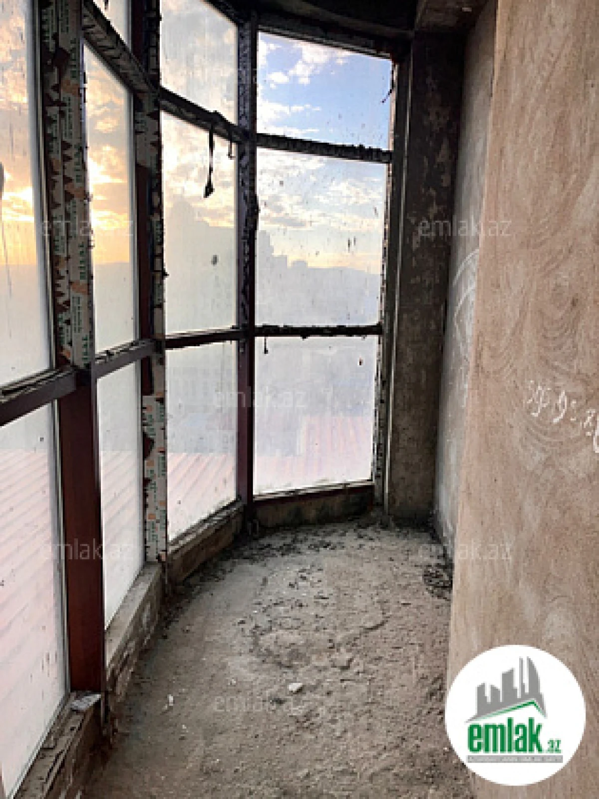 Satılır 4 otaqlı yeni tikili 210 m²