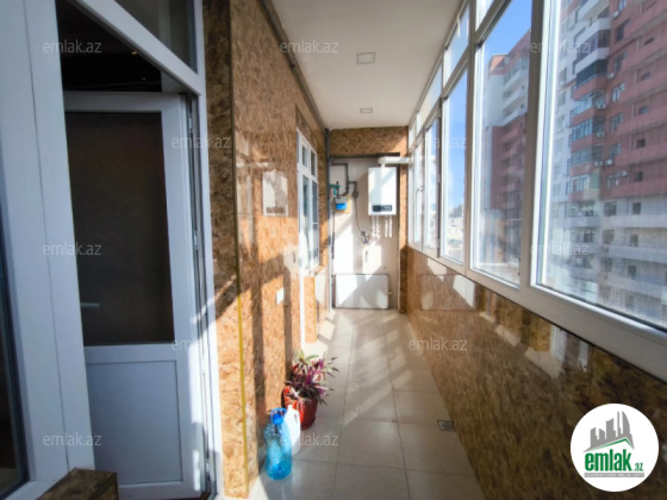 Satılır 4 otaqlı yeni tikili 140 m²