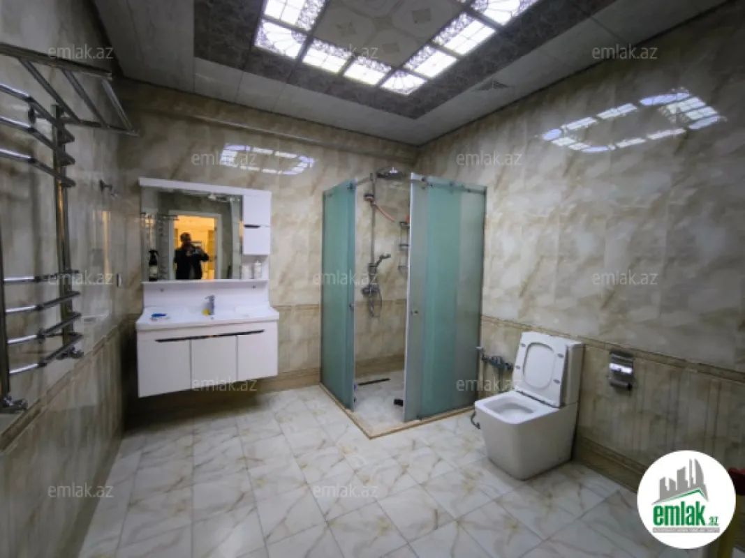 Satılır 4 otaqlı yeni tikili 140 m²