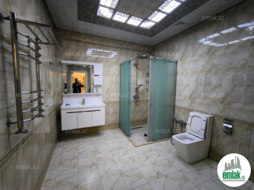 Satılır 4 otaqlı yeni tikili 140 m²