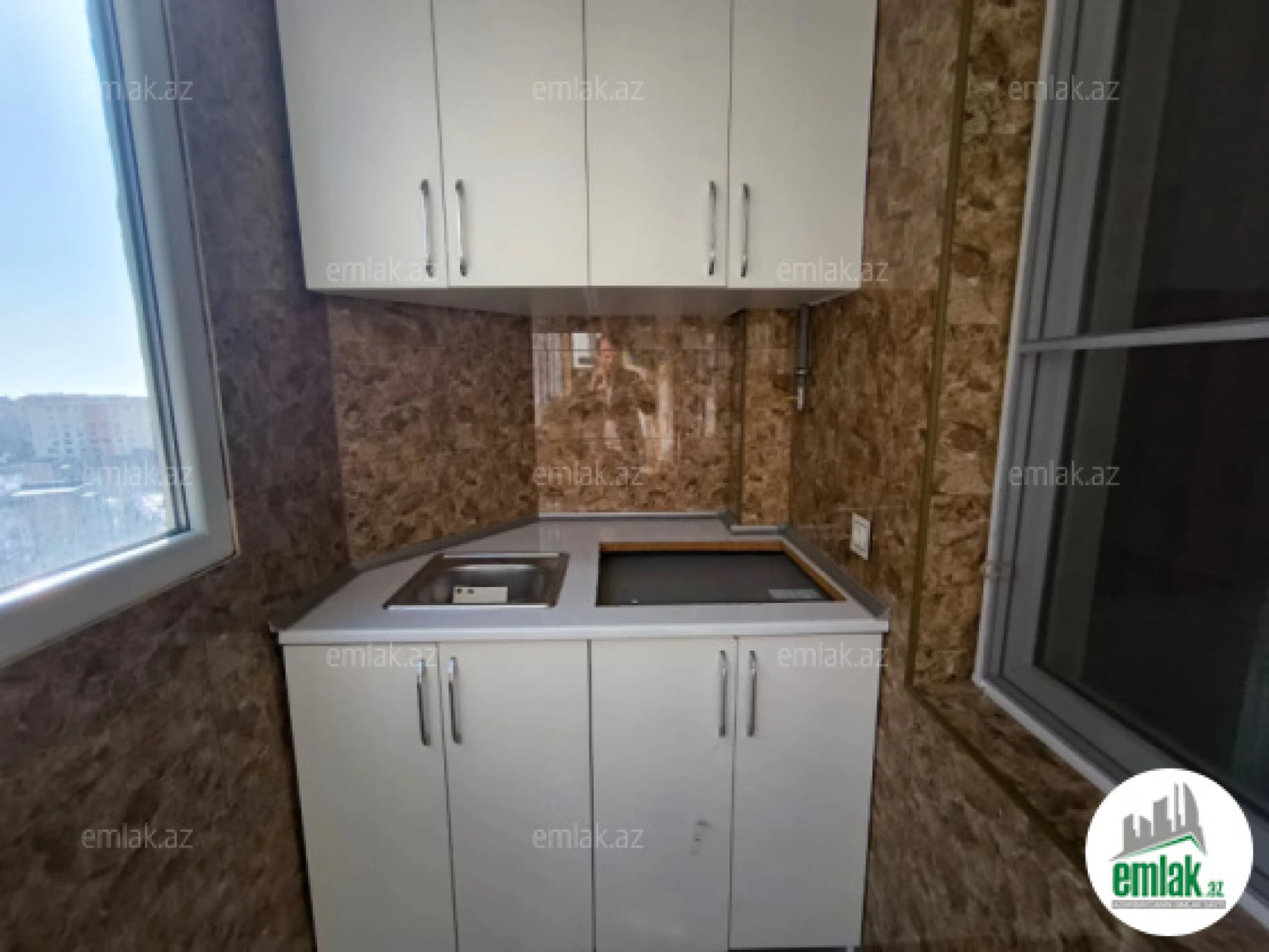 Satılır 4 otaqlı yeni tikili 140 m²