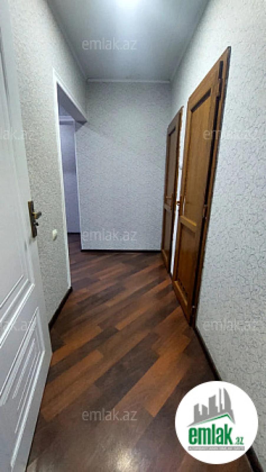 Satılır 3 otaqlı köhnə tikili 75 m²