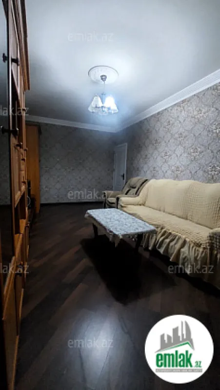 Satılır 3 otaqlı köhnə tikili 75 m²