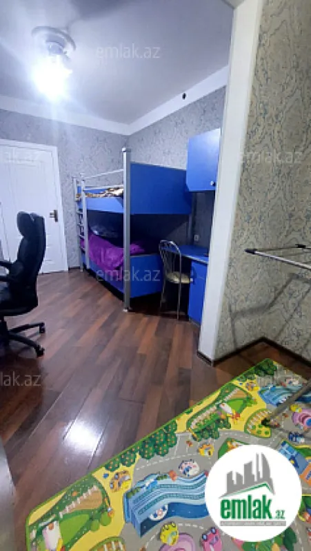 Satılır 3 otaqlı köhnə tikili 75 m²